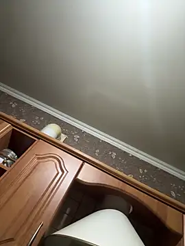 Snapshot of leeto5 chatting on March 2, 2:36 am leeto5 online show from March 2, 2:36 am