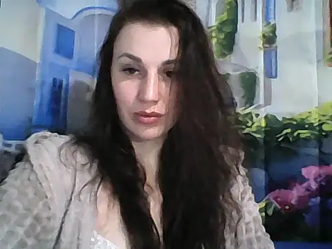 Snapshot of Qinini chatting on February 21, 9:49 pm Qinini online show from February 21, 9:49 pm
