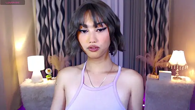 Snapshot of Kiah_Wyatt chatting on November 7, 5:29 am Kiah Wyatt online show from November 7, 5:29 am