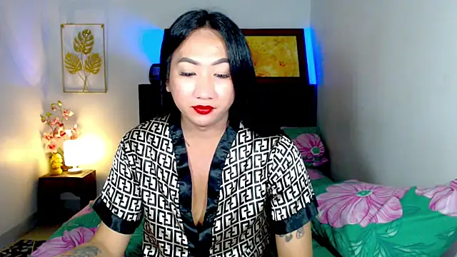 LovelyQueen69 online show from July 9, 10:41 am