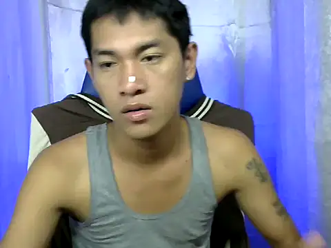 Snapshot of riks_tyler chatting on October 13, 3:12 pm riks tyler online show from October 13, 3:12 pm