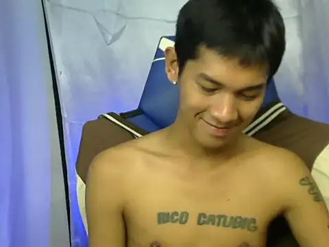 Snapshot of riks_tyler chatting on October 19, 7:36 pm riks tyler online show from October 19, 7:36 pm