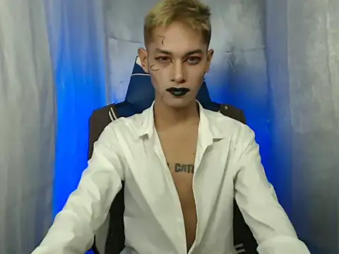 Snapshot of riks_tyler chatting on October 27, 4:22 pm riks tyler online show from October 27, 4:22 pm