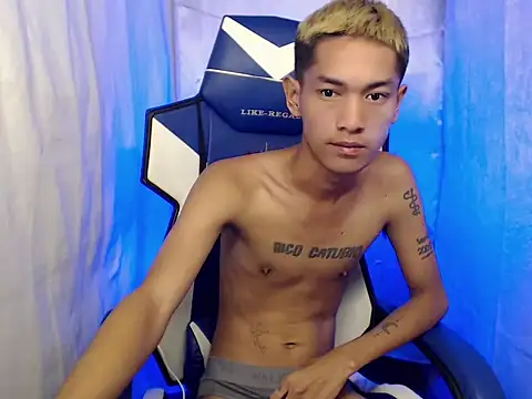 riks tyler online show from December 16, 9:09 pm