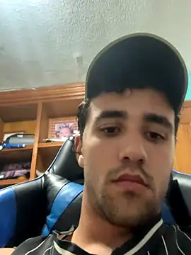 Snapshot of aavrdvh33 chatting on November 12, 10:30 pm aavrdvh33 online show from November 12, 10:30 pm