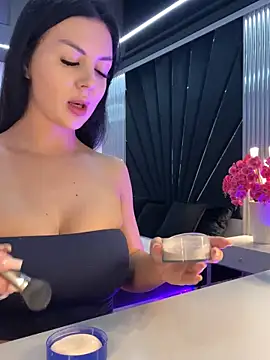 KenyaCruz online show from October 21, 5:13 pm