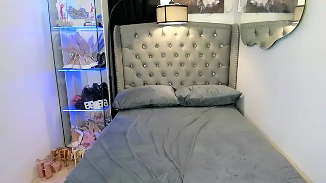 bigcockvenice online show from February 11, 1:43 am