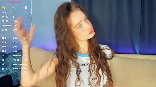 lovelyalivia online show from March 28, 7:08 am