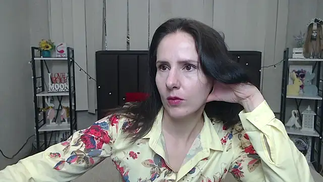 KarinaSwann online show from September 23, 6:05 am