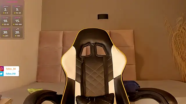 Snapshot of fallon_08 chatting on October 15, 7:58 pm fallon 08 online show from October 15, 7:58 pm