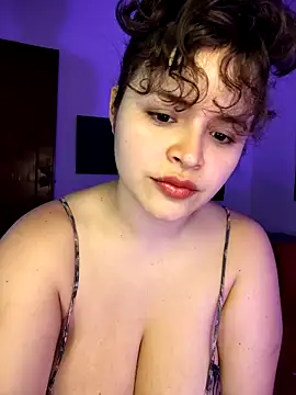 Snapshot of SeleneLuminari8 chatting on November 6, 1:34 pm SeleneLuminari8 online show from November 6, 1:34 pm