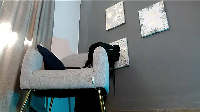 Snapshot of emily_ox0 chatting on February 10, 7:07 pm emily ox0 online show from February 10, 7:07 pm