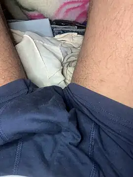 Snapshot of Aq2006 chatting on February 16, 2:35 pm Aq2006 online show from February 16, 2:35 pm