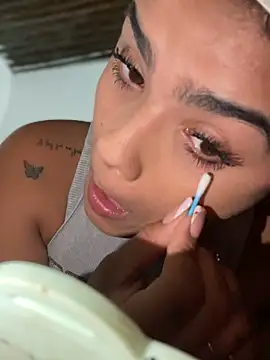 Snapshot of Kaily_Sweet16 chatting on October 16, 6:42 pm Kaily Sweet16 online show from October 16, 6:42 pm