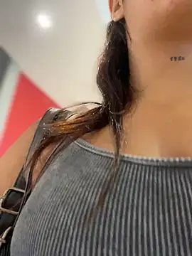 Snapshot of Kaily_Sweet16 chatting on November 2, 6:43 pm Kaily Sweet16 online show from November 2, 6:43 pm