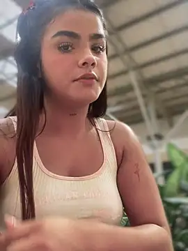 Snapshot of Kaily_Sweet16 chatting on November 4, 7:02 pm Kaily Sweet16 online show from November 4, 7:02 pm