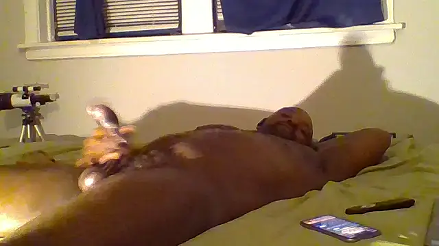 Snapshot of JezOne555 chatting on March 30, 3:40 am JezOne555 online show from March 30, 3:40 am