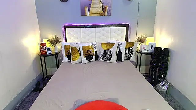 TatianaWil online show from October 15, 5:24 pm