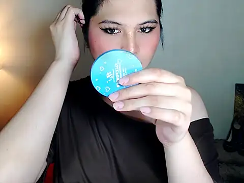 NaomiSmall online show from January 11, 8:08 am