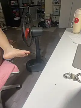 Snapshot of Mina048 chatting on October 8, 7:22 pm Mina048 online show from October 8, 7:22 pm