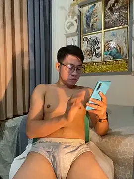 Snapshot of xshyboyx chatting on September 12, 3:34 pm xshyboyx online show from September 12, 3:34 pm