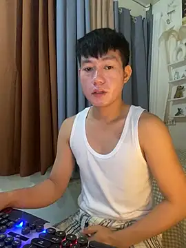 xshyboyx online show from February 6, 3:00 am