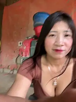 Snapshot of ThiHa003 chatting on February 14, 8:00 am ThiHa003 online show from February 14, 8:00 am