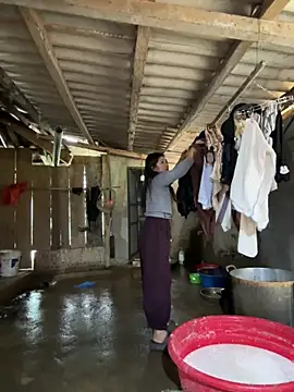 Snapshot of ThiHa003 chatting on February 23, 5:27 am ThiHa003 online show from February 23, 5:27 am