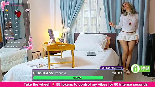 Snapshot of Miasiren chatting on April 29, 8:26 pm Miasiren online show from April 29, 8:26 pm