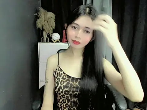 Snapshot of LexiLove chatting on November 21, 1:10 pm LexiLove online show from November 21, 1:10 pm