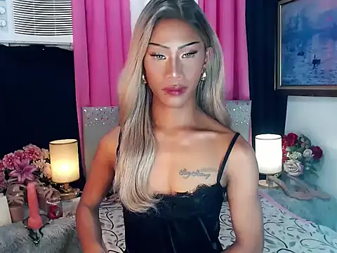 sassylatina online show from March 17, 3:26 pm