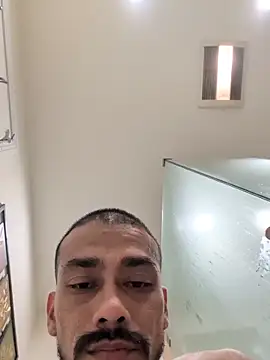 Snapshot of Cnutt310 chatting on December 20, 1:07 pm Cnutt310 online show from December 20, 1:07 pm