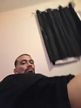 Snapshot of Cnutt310 chatting on January 11, 4:50 am Cnutt310 online show from January 11, 4:50 am