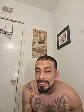 Snapshot of Cnutt310 chatting on January 18, 3:16 pm Cnutt310 online show from January 18, 3:16 pm