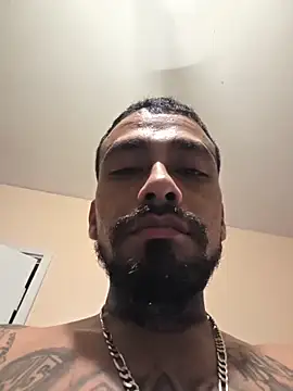 Snapshot of Cnutt310 chatting on February 3, 2:44 pm Cnutt310 online show from February 3, 2:44 pm