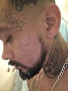 Snapshot of Cnutt310 chatting on February 6, 12:59 am Cnutt310 online show from February 6, 12:59 am