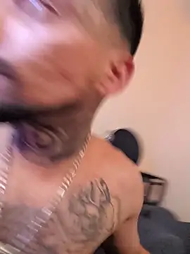 Snapshot of Cnutt310 chatting on February 6, 4:10 pm Cnutt310 online show from February 6, 4:10 pm