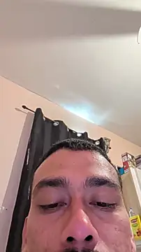 Snapshot of Cnutt310 chatting on February 24, 7:45 pm Cnutt310 online show from February 24, 7:45 pm