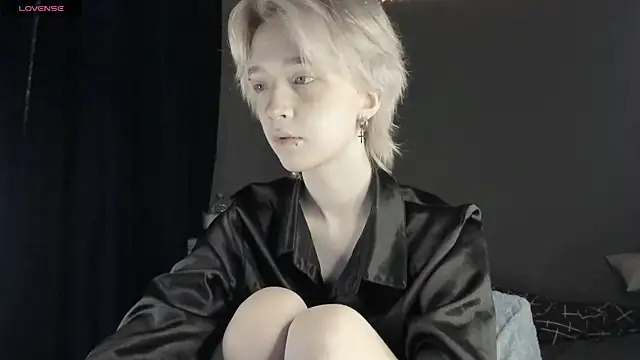 MelissaReis online show from December 16, 12:54 pm