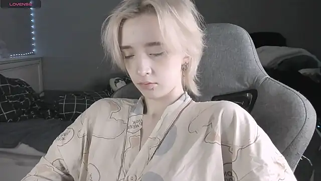 MelissaReis online show from March 14, 8:53 am