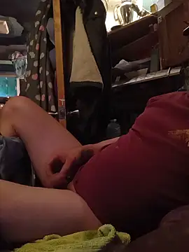 Snapshot of Twoslipperywhenwett chatting on November 18, 6:45 pm Twoslipperywhenwett online show from November 18, 6:45 pm