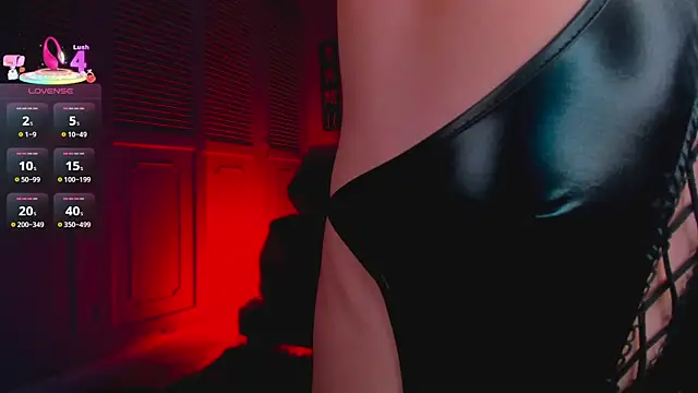 Draculairis online show from April 3, 8:40 pm