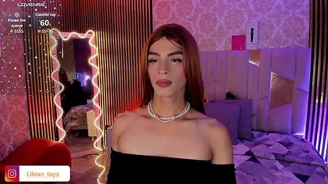 LIHIAN TAY online show from October 17, 3:31 am