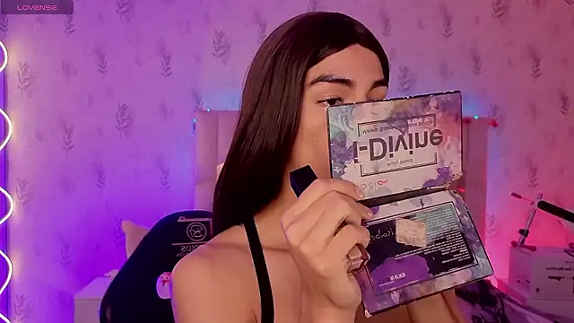 LIHIAN TAY online show from March 8, 12:31 pm