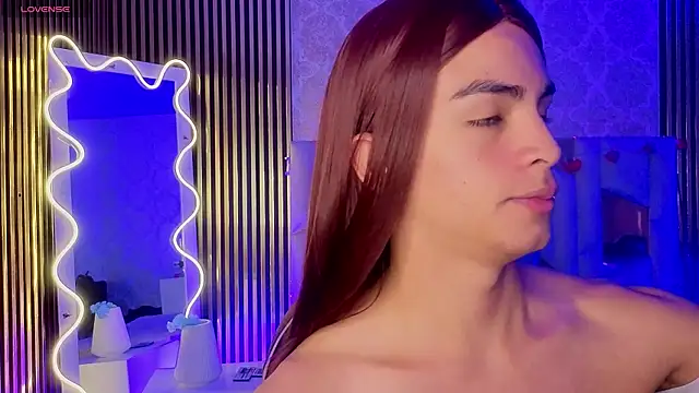 LIHIAN TAY online show from April 4, 11:40 am