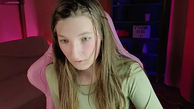 Mia Myles online show from December 5, 10:35 am