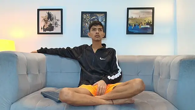 PRETTY SEX1 online show from January 7, 1:24 pm