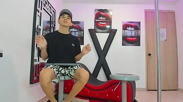 RED EMPIRE online show from September 19, 1:34 pm