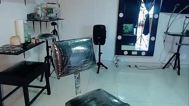 Snapshot of Sam_Blue chatting on October 21, 11:55 am Sam Blue online show from October 21, 11:55 am