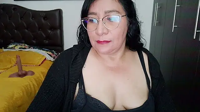 Snapshot of Grace_mature_milf chatting on July 18, 12:15 am Grace mature milf online show from July 18, 12:15 am